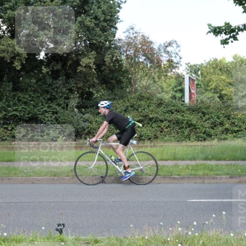 10.08.2025 - GEWOBA Citytriathlon Bremen Yannick Fuchs http://msf.ph/oto/8570871 10.08.2025 14:28:27 Radfahren 237, 367, 382, 401, 448 meine-sportfotos.de