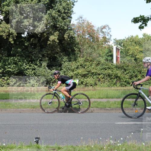 10.08.2025 - GEWOBA Citytriathlon Bremen Yannick Fuchs http://msf.ph/oto/8570878 10.08.2025 14:28:35 Radfahren 171, 237, 367, 401, 467, 483 meine-sportfotos.de