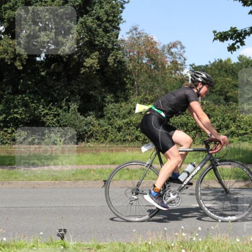 10.08.2025 - GEWOBA Citytriathlon Bremen Yannick Fuchs http://msf.ph/oto/8570885 10.08.2025 14:28:43 Radfahren 171, 193, 237, 350, 367, 401, 467, 483 meine-sportfotos.de