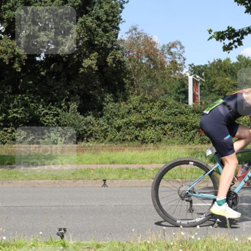 10.08.2025 - GEWOBA Citytriathlon Bremen Yannick Fuchs http://msf.ph/oto/8570891 10.08.2025 14:28:48 Radfahren 171, 193, 237, 350, 403, 467, 483 meine-sportfotos.de