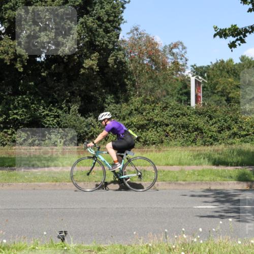 10.08.2025 - GEWOBA Citytriathlon Bremen Yannick Fuchs http://msf.ph/oto/8570894 10.08.2025 14:28:49 Radfahren 168, 171, 193, 237, 350, 403, 467, 483 meine-sportfotos.de