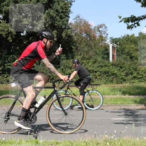 10.08.2025 - GEWOBA Citytriathlon Bremen Yannick Fuchs http://msf.ph/oto/8570904 10.08.2025 14:28:55 Radfahren 168, 171, 172, 193, 321, 350, 403, 483 meine-sportfotos.de