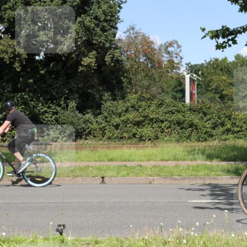 10.08.2025 - GEWOBA Citytriathlon Bremen Yannick Fuchs http://msf.ph/oto/8570905 10.08.2025 14:28:56 Radfahren 168, 171, 172, 193, 321, 350, 403 meine-sportfotos.de