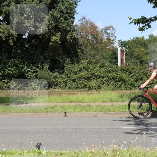10.08.2025 - GEWOBA Citytriathlon Bremen Yannick Fuchs http://msf.ph/oto/8570908 10.08.2025 14:28:57 Radfahren 168, 171, 172, 193, 321, 350, 403 meine-sportfotos.de