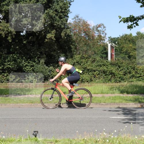 10.08.2025 - GEWOBA Citytriathlon Bremen Yannick Fuchs http://msf.ph/oto/8570909 10.08.2025 14:28:57 Radfahren 168, 171, 172, 193, 321, 350, 403 meine-sportfotos.de