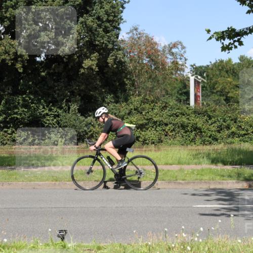 10.08.2025 - GEWOBA Citytriathlon Bremen Yannick Fuchs http://msf.ph/oto/8570916 10.08.2025 14:29:00 Radfahren 168, 172, 193, 321, 350, 403 meine-sportfotos.de