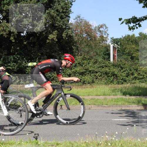 10.08.2025 - GEWOBA Citytriathlon Bremen Yannick Fuchs http://msf.ph/oto/8570917 10.08.2025 14:29:00 Radfahren 168, 172, 193, 321, 350, 403 meine-sportfotos.de