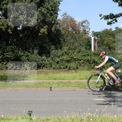 10.08.2025 - GEWOBA Citytriathlon Bremen Yannick Fuchs http://msf.ph/oto/8570926 10.08.2025 14:29:03 Radfahren 168, 172, 188, 193, 321, 403, 447 meine-sportfotos.de