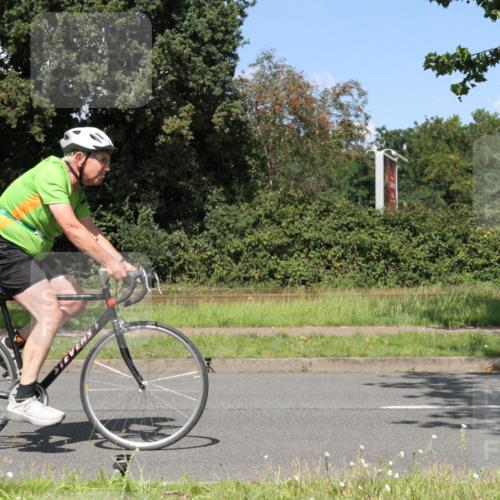 10.08.2025 - GEWOBA Citytriathlon Bremen Yannick Fuchs http://msf.ph/oto/8570940 10.08.2025 14:29:08 Radfahren 168, 172, 188, 321, 389, 403, 447 meine-sportfotos.de