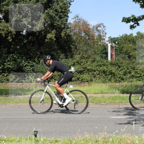 10.08.2025 - GEWOBA Citytriathlon Bremen Yannick Fuchs http://msf.ph/oto/8570947 10.08.2025 14:29:11 Radfahren 168, 172, 188, 321, 389, 447 meine-sportfotos.de