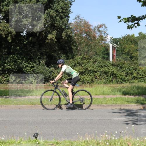 10.08.2025 - GEWOBA Citytriathlon Bremen Yannick Fuchs http://msf.ph/oto/8570969 10.08.2025 14:29:19 Radfahren 117, 172, 188, 206, 212, 351, 365, 389, 447 meine-sportfotos.de