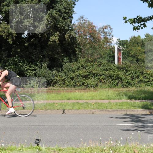10.08.2025 - GEWOBA Citytriathlon Bremen Yannick Fuchs http://msf.ph/oto/8570978 10.08.2025 14:29:22 Radfahren 117, 179, 188, 206, 212, 351, 365, 373, 389, 447, 487 meine-sportfotos.de
