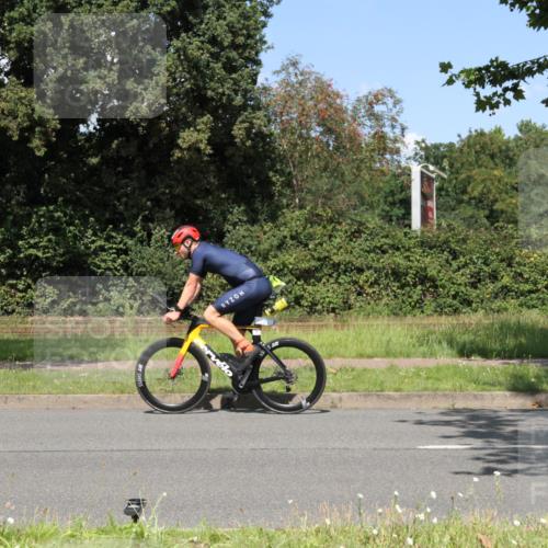 10.08.2025 - GEWOBA Citytriathlon Bremen Yannick Fuchs http://msf.ph/oto/8570988 10.08.2025 14:29:26 Radfahren 117, 179, 188, 206, 212, 351, 365, 373, 389, 405, 447, 487, 517 meine-sportfotos.de