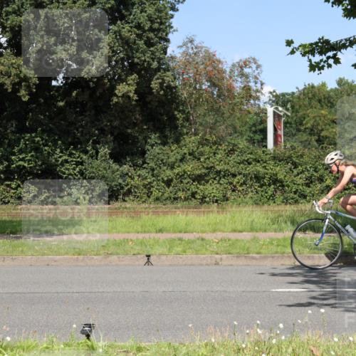 10.08.2025 - GEWOBA Citytriathlon Bremen Yannick Fuchs http://msf.ph/oto/8570990 10.08.2025 14:29:26 Radfahren 117, 179, 188, 206, 212, 351, 365, 373, 389, 405, 447, 487, 517 meine-sportfotos.de