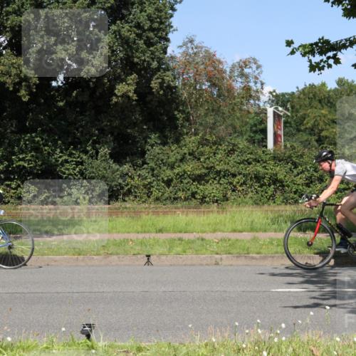 10.08.2025 - GEWOBA Citytriathlon Bremen Yannick Fuchs http://msf.ph/oto/8570992 10.08.2025 14:29:27 Radfahren 117, 179, 188, 206, 212, 351, 365, 373, 389, 405, 447, 466, 487, 517 meine-sportfotos.de