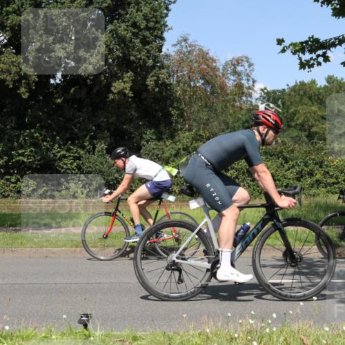 10.08.2025 - GEWOBA Citytriathlon Bremen Yannick Fuchs http://msf.ph/oto/8570993 10.08.2025 14:29:27 Radfahren 117, 179, 188, 206, 212, 351, 365, 373, 389, 405, 447, 466, 487, 517 meine-sportfotos.de