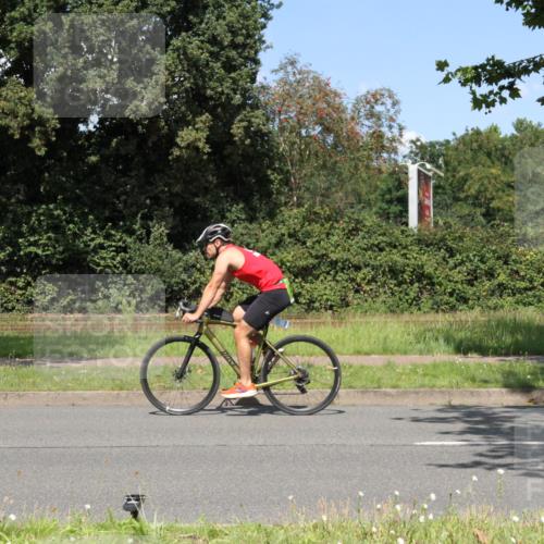 10.08.2025 - GEWOBA Citytriathlon Bremen Yannick Fuchs http://msf.ph/oto/8570994 10.08.2025 14:29:28 Radfahren 117, 179, 188, 206, 212, 351, 365, 373, 389, 405, 447, 466, 487, 517 meine-sportfotos.de