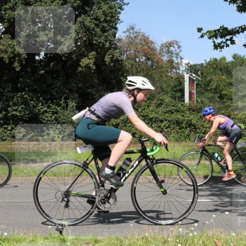 10.08.2025 - GEWOBA Citytriathlon Bremen Yannick Fuchs http://msf.ph/oto/8570995 10.08.2025 14:29:28 Radfahren 117, 179, 188, 206, 212, 351, 365, 373, 389, 405, 447, 466, 487, 517 meine-sportfotos.de