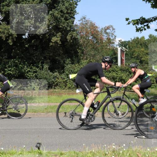 10.08.2025 - GEWOBA Citytriathlon Bremen Yannick Fuchs http://msf.ph/oto/8571014 10.08.2025 14:29:35 Radfahren 117, 179, 206, 212, 226, 351, 365, 373, 405, 466, 487, 517 meine-sportfotos.de