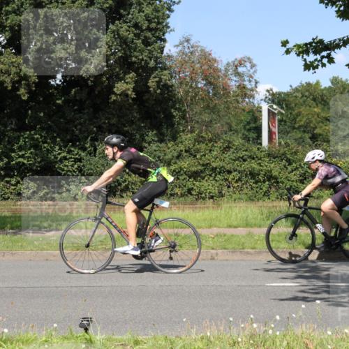 10.08.2025 - GEWOBA Citytriathlon Bremen Yannick Fuchs http://msf.ph/oto/8571020 10.08.2025 14:29:37 Radfahren 117, 179, 206, 212, 226, 351, 365, 373, 405, 466, 487, 517 meine-sportfotos.de
