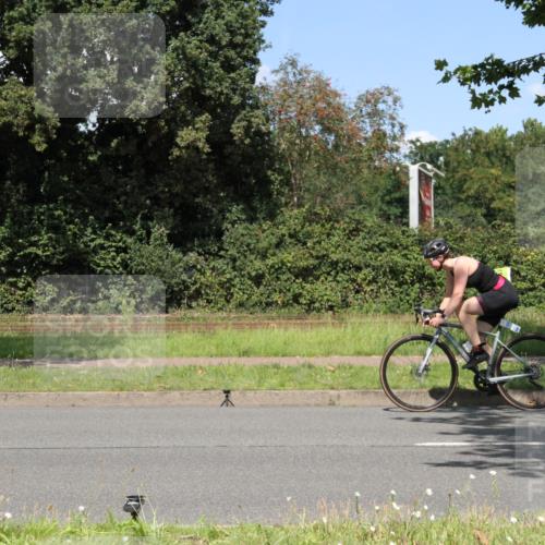 10.08.2025 - GEWOBA Citytriathlon Bremen Yannick Fuchs http://msf.ph/oto/8571036 10.08.2025 14:29:42 Radfahren 117, 179, 212, 226, 275, 327, 351, 373, 405, 466, 468, 487, 517 meine-sportfotos.de