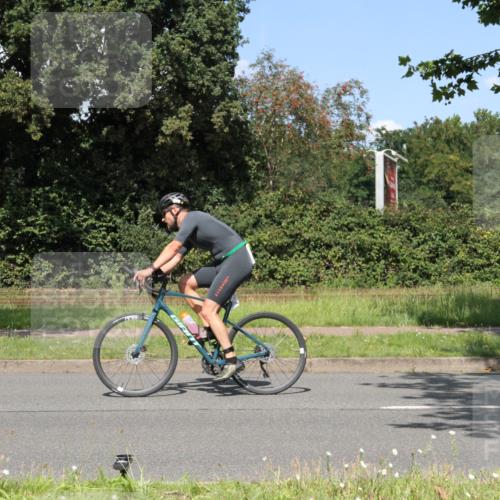 10.08.2025 - GEWOBA Citytriathlon Bremen Yannick Fuchs http://msf.ph/oto/8571038 10.08.2025 14:29:43 Radfahren 179, 212, 226, 275, 327, 351, 373, 405, 466, 468, 487, 517 meine-sportfotos.de