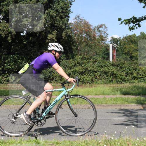 10.08.2025 - GEWOBA Citytriathlon Bremen Yannick Fuchs http://msf.ph/oto/8571044 10.08.2025 14:29:55 Radfahren 42, 95, 112, 183, 226, 275, 315, 327, 337, 454, 468 meine-sportfotos.de
