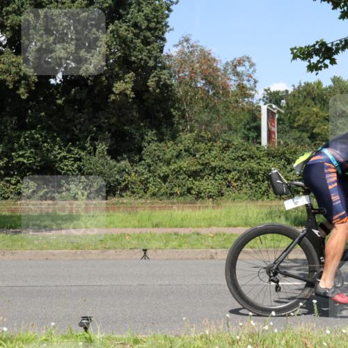 10.08.2025 - GEWOBA Citytriathlon Bremen Yannick Fuchs http://msf.ph/oto/8571060 10.08.2025 14:30:05 Radfahren 42, 95, 112, 149, 183, 315, 327, 337, 400, 402, 429, 454 meine-sportfotos.de