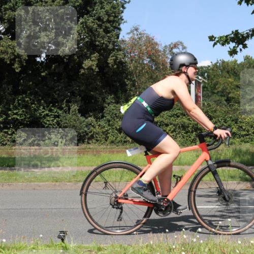 10.08.2025 - GEWOBA Citytriathlon Bremen Yannick Fuchs http://msf.ph/oto/8571076 10.08.2025 14:30:11 Radfahren 42, 66, 95, 112, 148, 149, 315, 337, 361, 374, 400, 402, 410, 429, 454 meine-sportfotos.de