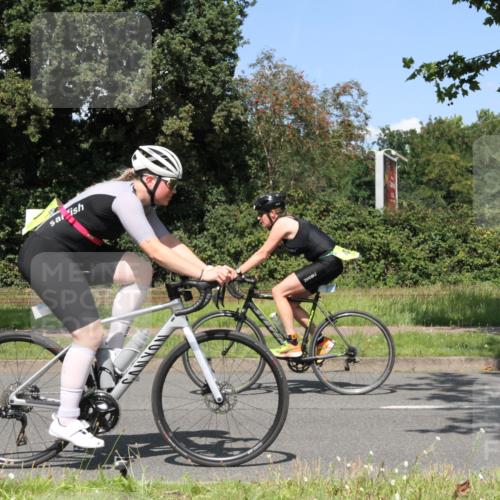 10.08.2025 - GEWOBA Citytriathlon Bremen Yannick Fuchs http://msf.ph/oto/8571094 10.08.2025 14:30:18 Radfahren 8, 33, 42, 66, 95, 112, 148, 149, 329, 338, 347, 361, 374, 400, 402, 410, 429, 492 meine-sportfotos.de