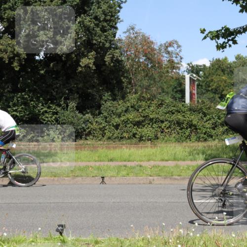 10.08.2025 - GEWOBA Citytriathlon Bremen Yannick Fuchs http://msf.ph/oto/8571098 10.08.2025 14:30:20 Radfahren 8, 33, 66, 95, 148, 149, 329, 338, 347, 361, 374, 400, 402, 410, 429, 492 meine-sportfotos.de