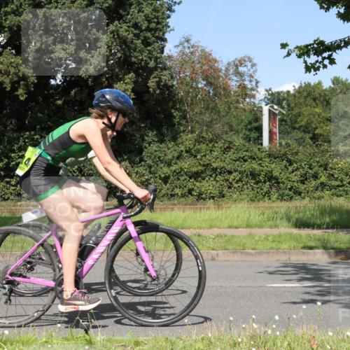 10.08.2025 - GEWOBA Citytriathlon Bremen Yannick Fuchs http://msf.ph/oto/8571109 10.08.2025 14:30:25 Radfahren 8, 33, 66, 148, 149, 328, 329, 338, 347, 361, 374, 400, 402, 410, 429, 461, 492 meine-sportfotos.de