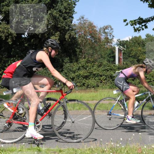 10.08.2025 - GEWOBA Citytriathlon Bremen Yannick Fuchs http://msf.ph/oto/8571119 10.08.2025 14:30:28 Radfahren 8, 33, 66, 107, 148, 149, 178, 328, 329, 338, 345, 347, 356, 361, 374, 381, 410, 461, 492 meine-sportfotos.de