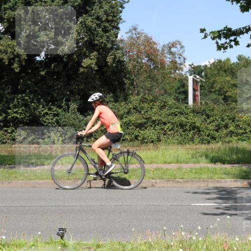 10.08.2025 - GEWOBA Citytriathlon Bremen Yannick Fuchs http://msf.ph/oto/8571130 10.08.2025 14:30:32 Radfahren 8, 12, 33, 66, 107, 148, 178, 328, 329, 338, 341, 345, 347, 356, 361, 374, 381, 409, 410, 461, 492 meine-sportfotos.de