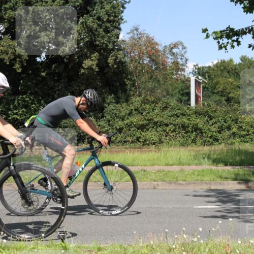10.08.2025 - GEWOBA Citytriathlon Bremen Yannick Fuchs http://msf.ph/oto/8571145 10.08.2025 14:30:37 Radfahren 8, 12, 33, 107, 178, 328, 329, 338, 341, 345, 347, 356, 381, 399, 409, 416, 461, 492 meine-sportfotos.de