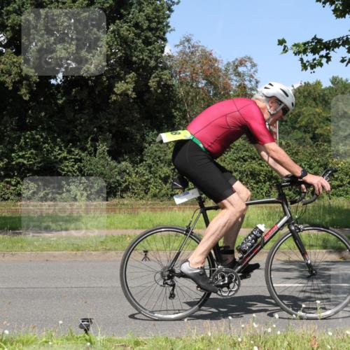 10.08.2025 - GEWOBA Citytriathlon Bremen Yannick Fuchs http://msf.ph/oto/8571149 10.08.2025 14:30:39 Radfahren 8, 12, 33, 107, 178, 328, 341, 345, 347, 356, 381, 399, 409, 416, 461, 492, 504 meine-sportfotos.de