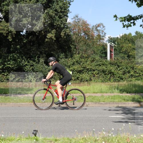 10.08.2025 - GEWOBA Citytriathlon Bremen Yannick Fuchs http://msf.ph/oto/8571153 10.08.2025 14:30:40 Radfahren 8, 12, 107, 178, 328, 341, 345, 347, 356, 381, 399, 409, 416, 461, 492, 504 meine-sportfotos.de