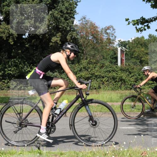 10.08.2025 - GEWOBA Citytriathlon Bremen Yannick Fuchs http://msf.ph/oto/8571160 10.08.2025 14:30:43 Radfahren 12, 107, 178, 328, 341, 345, 347, 356, 381, 399, 409, 416, 461, 504, 510 meine-sportfotos.de