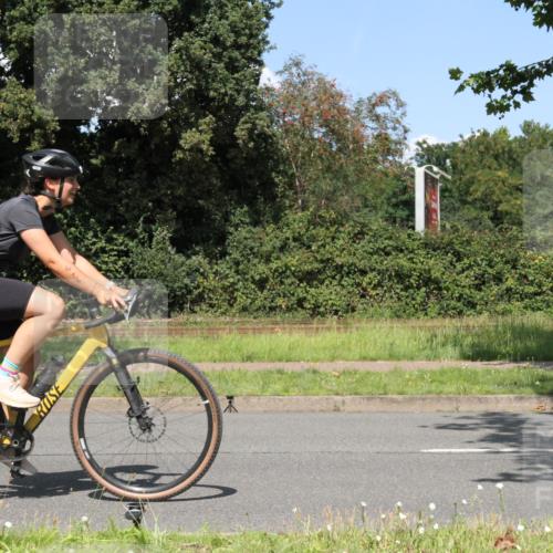 10.08.2025 - GEWOBA Citytriathlon Bremen Yannick Fuchs http://msf.ph/oto/8571173 10.08.2025 14:30:47 Radfahren 12, 107, 175, 178, 328, 341, 345, 356, 381, 399, 409, 416, 461, 504, 510 meine-sportfotos.de