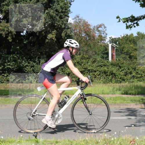 10.08.2025 - GEWOBA Citytriathlon Bremen Yannick Fuchs http://msf.ph/oto/8571174 10.08.2025 14:30:48 Radfahren 12, 107, 175, 178, 328, 341, 345, 356, 368, 381, 399, 409, 416, 461, 504, 510 meine-sportfotos.de