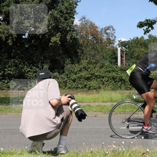 10.08.2025 - GEWOBA Citytriathlon Bremen Yannick Fuchs http://msf.ph/oto/8571197 10.08.2025 14:30:56 Radfahren 175, 335, 368, 385, 399, 416, 504, 510 meine-sportfotos.de