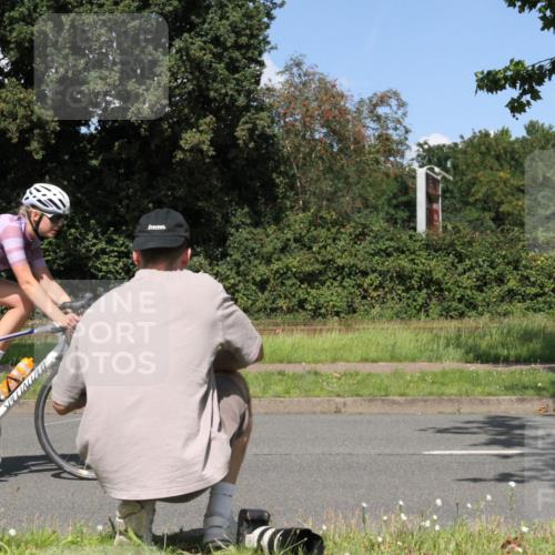 10.08.2025 - GEWOBA Citytriathlon Bremen Yannick Fuchs http://msf.ph/oto/8571209 10.08.2025 14:31:00 Radfahren 155, 175, 335, 368, 385, 412, 504, 510 meine-sportfotos.de