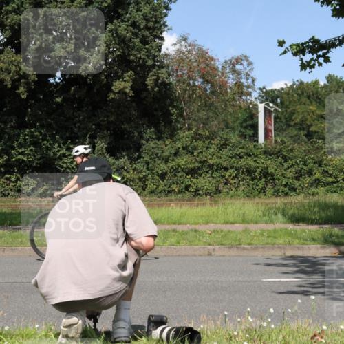 10.08.2025 - GEWOBA Citytriathlon Bremen Yannick Fuchs http://msf.ph/oto/8571241 10.08.2025 14:31:30 Radfahren 97, 187, 271, 291, 324, 379, 407, 419, 434, 439, 469, 470, 475, 485, 509, 523 meine-sportfotos.de