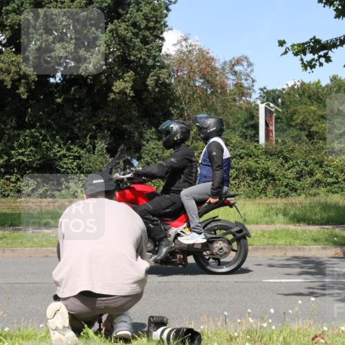 10.08.2025 - GEWOBA Citytriathlon Bremen Yannick Fuchs http://msf.ph/oto/8571268 10.08.2025 14:31:58 Radfahren 104, 359, 376, 411, 496 meine-sportfotos.de