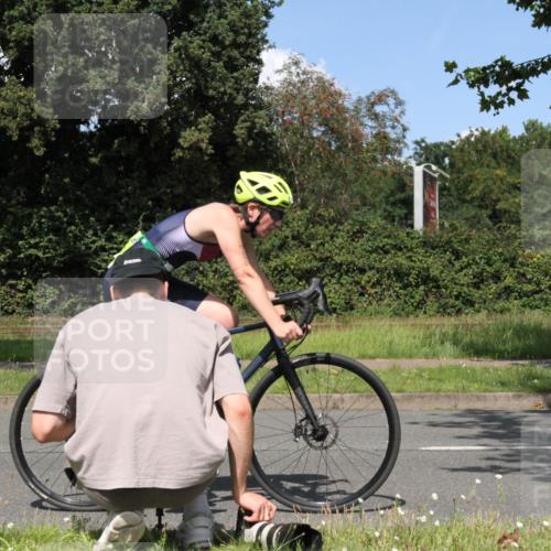 10.08.2025 - GEWOBA Citytriathlon Bremen Yannick Fuchs http://msf.ph/oto/8571275 10.08.2025 14:32:05 Radfahren 104, 113, 344, 359, 362, 366, 376, 411, 433, 496, 508 meine-sportfotos.de