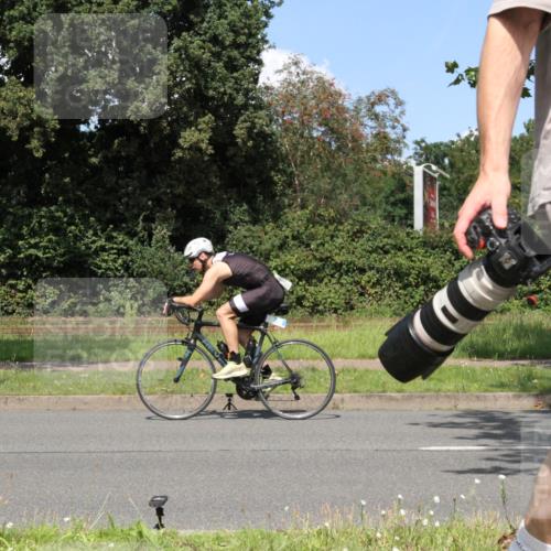 10.08.2025 - GEWOBA Citytriathlon Bremen Yannick Fuchs http://msf.ph/oto/8571277 10.08.2025 14:32:08 Radfahren 104, 113, 344, 355, 359, 362, 366, 376, 411, 433, 463, 496, 508 meine-sportfotos.de