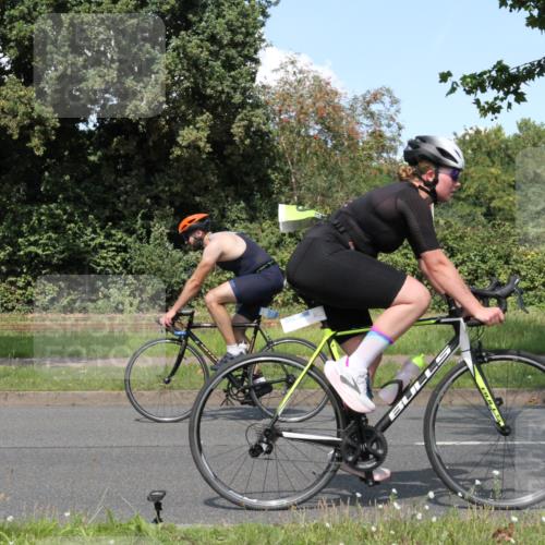 10.08.2025 - GEWOBA Citytriathlon Bremen Yannick Fuchs http://msf.ph/oto/8571284 10.08.2025 14:32:14 Radfahren 104, 105, 113, 299, 344, 355, 359, 362, 366, 370, 376, 411, 433, 463, 489, 496, 508 meine-sportfotos.de