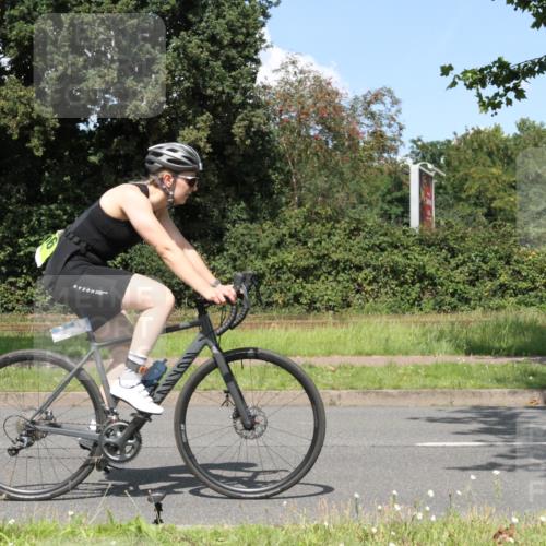 10.08.2025 - GEWOBA Citytriathlon Bremen Yannick Fuchs http://msf.ph/oto/8571288 10.08.2025 14:32:17 Radfahren 104, 105, 113, 284, 299, 344, 355, 359, 362, 366, 370, 376, 411, 433, 463, 489, 508 meine-sportfotos.de
