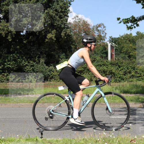 10.08.2025 - GEWOBA Citytriathlon Bremen Yannick Fuchs http://msf.ph/oto/8571295 10.08.2025 14:32:21 Radfahren 104, 105, 113, 284, 299, 344, 355, 359, 362, 366, 370, 376, 393, 433, 463, 489, 508 meine-sportfotos.de