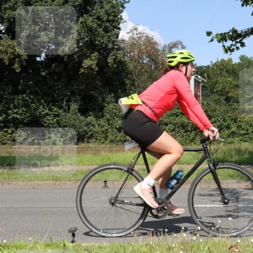 10.08.2025 - GEWOBA Citytriathlon Bremen Yannick Fuchs http://msf.ph/oto/8571297 10.08.2025 14:32:22 Radfahren 104, 105, 113, 284, 299, 344, 355, 359, 362, 366, 370, 376, 393, 433, 463, 489, 508 meine-sportfotos.de